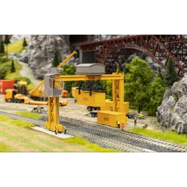 FALLER Aktions-Set Max Bögl Containerkran