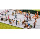 NOCH H0 Figuren-Themenwelt Flohmarkt Inhalt: 4 Kunden, 1 Verkäufer, 1 Tisch mit Antiquitäten, 1 Decke mit Antiquitäten