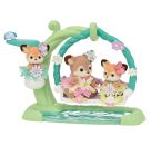 Reh Babys mit Blumenschaukel