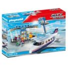 Flughafen mit Flugzeug
