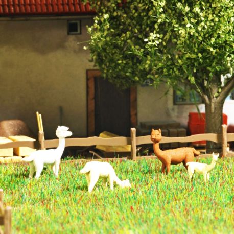 BUSCH H0 A-Set: Alpakas m. Jungtier