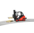 Bruder 02511-Linde Gabelstapler H30D mit 2 Paletten