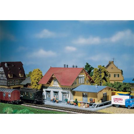 H0 Kleinstation Blumenfeld