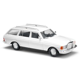 BUSCH H0 Bausatz: Mercedes-Benz W123 T-Modell