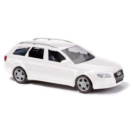 BUSCH H0 60226 Bausatz: Audi A4 Avant