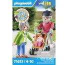 Großeltern mit Baby