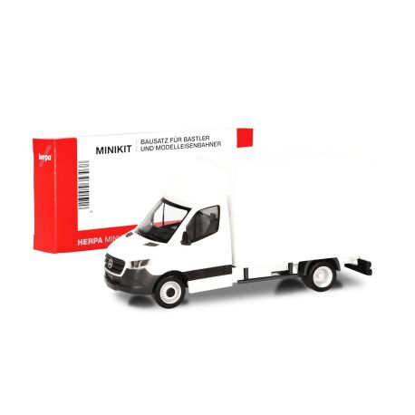herpa - MiniKit Mercedes-Benz Sprinter 18 Transporter mit Koffer, weiß