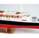 REVELL Queen Elizabeth 2