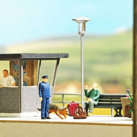 BUSCH H0 A-Set: Polizei m.Spürhund