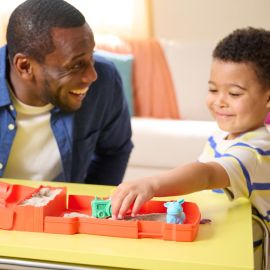 Kinetic Sand Sandy Farm Set