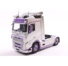 1:24 Volvo FH Globetrotter XL
