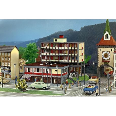 FALLER H0 B-928 Modernes Bankgebäude