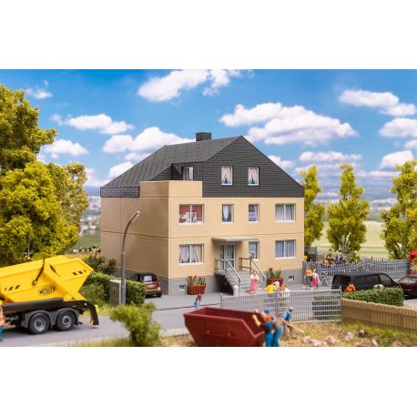 FALLER H0 Mehrfamilienhaus