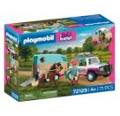 Geländewagen mit Pferdeanhänger