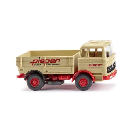 WIKING Schwerlastzugmaschine (MB) Pieper