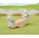 Sylvanian Families 5744 Erlebniskindergarten Bus Regenbogen