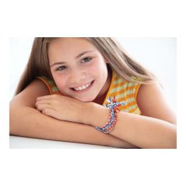Kreative Handarbeit: Leuchtende Freundschafts-Armbänder