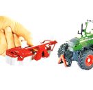 SIKU 2461 Frontmähwerk Kuhn 1:32