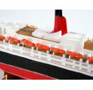 REVELL Queen Elizabeth 2
