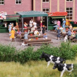 BUSCH H0 Biergarten Ährenbräu