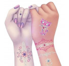 Nebulous Stars Tattoos und Nageldesign