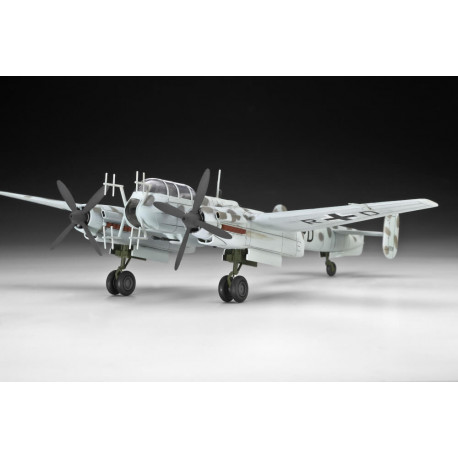 Arado AR-240, Revell Modellbausatz