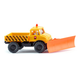 Unimog U 406 mit Schneepflug
