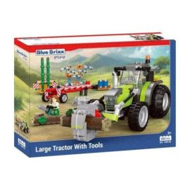 Großer Traktor mit Werkzeugen