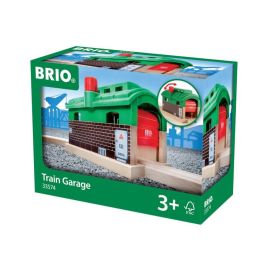 BRIO World - 63357400 - Drehbarer Lokschuppen mit Rolltor, BRIO Holzeisenbahn Zubehör, Kleinkind-Spielzeug ab 3 Jahre